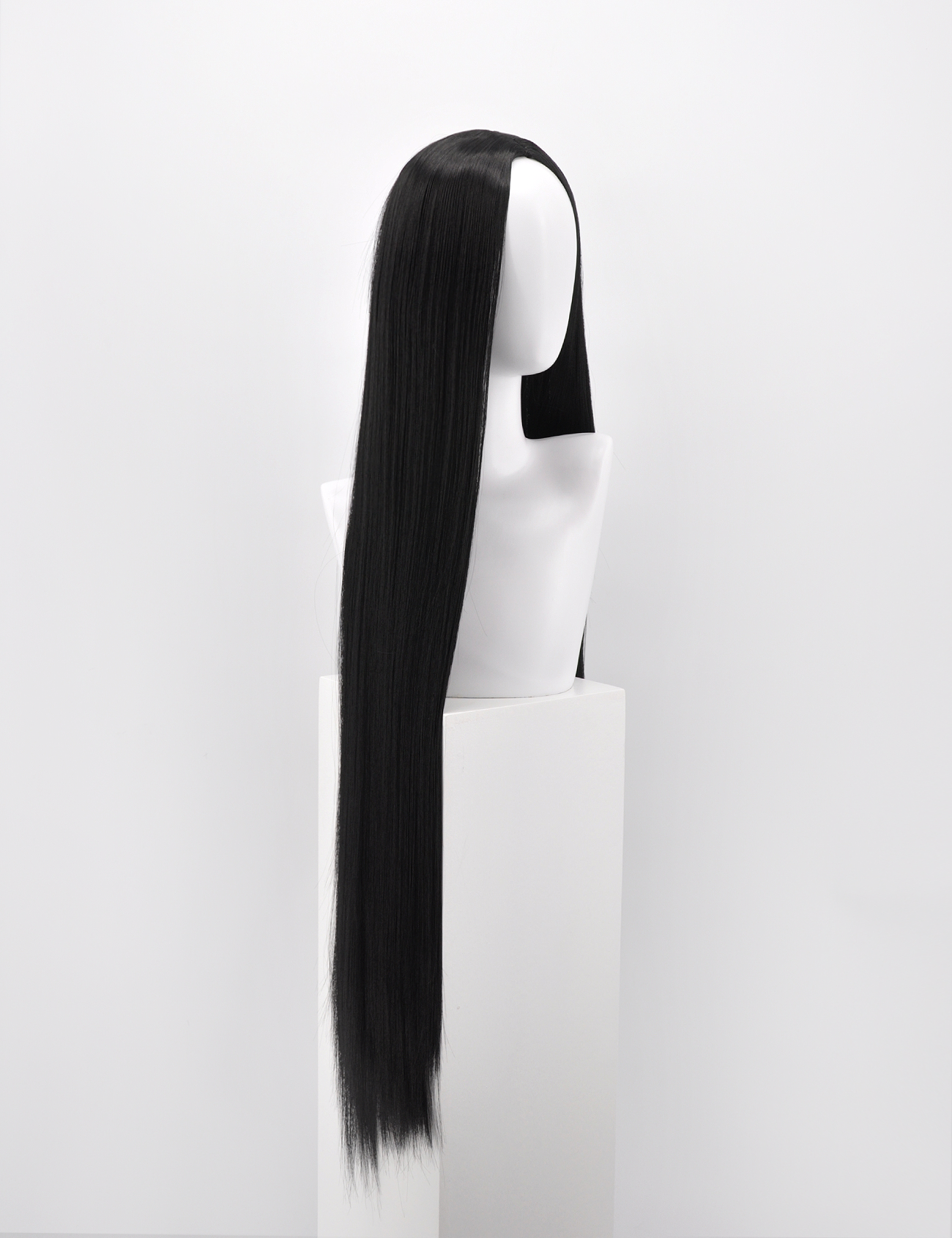 PERRUQUE NOIRE EXTRA LONGUE SANS FRANGE