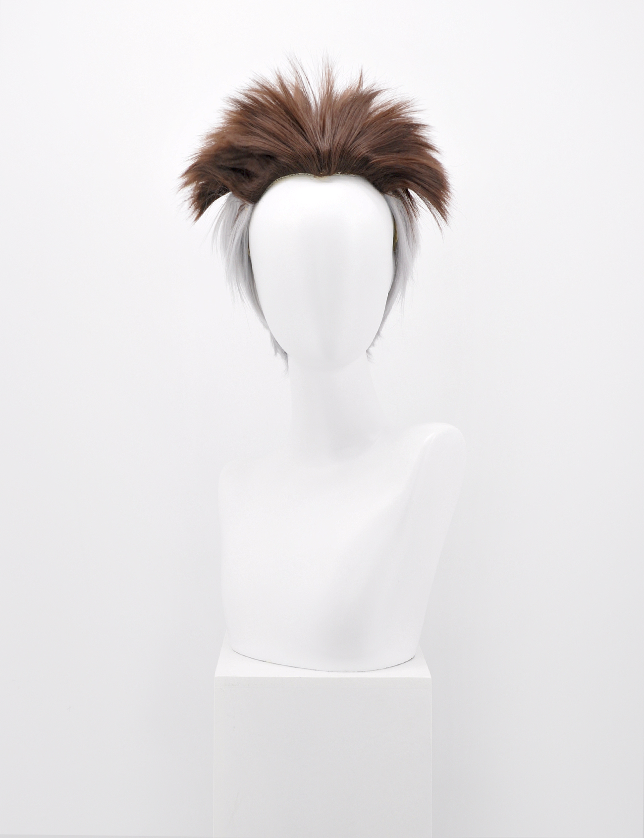 PERRUQUE COURTE MARRON/GRIS