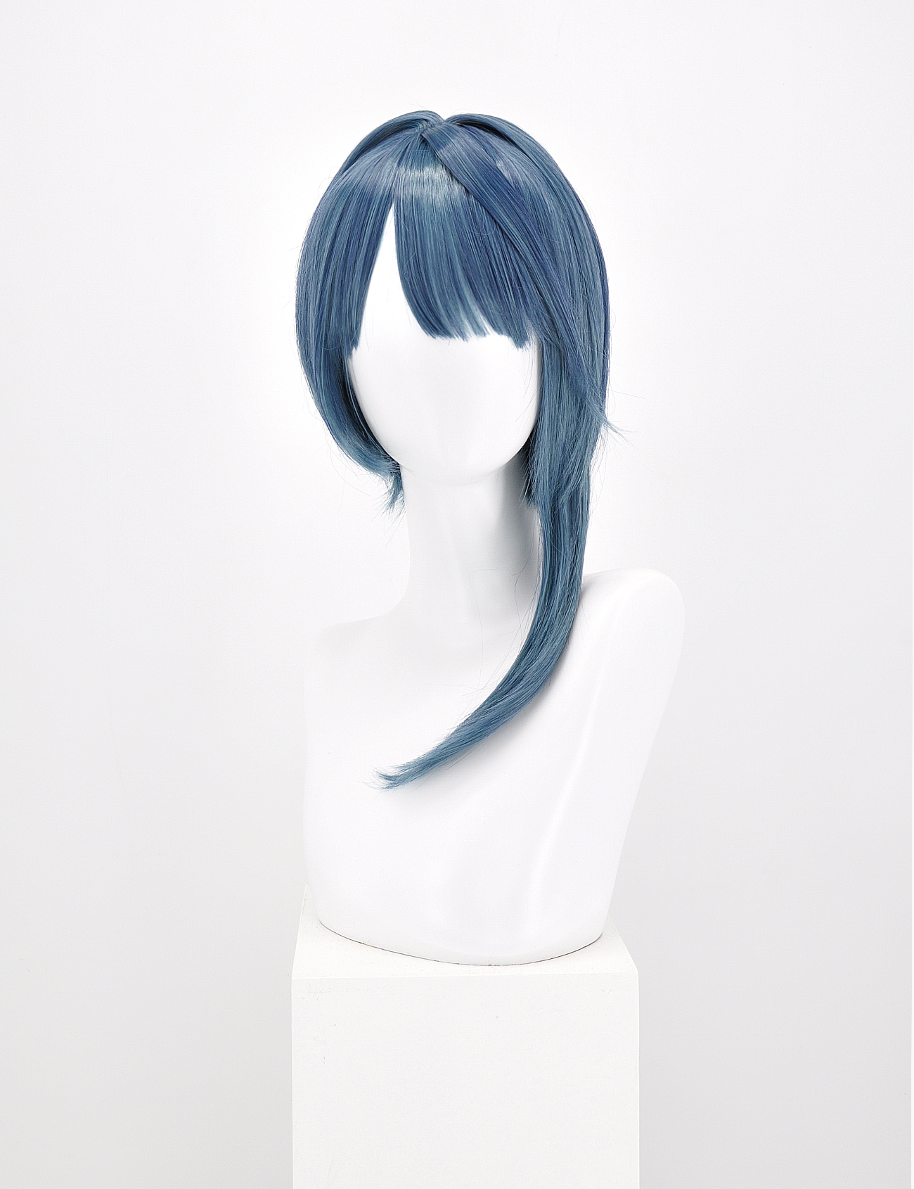 SHORT BLUE WIG WITH LOCK