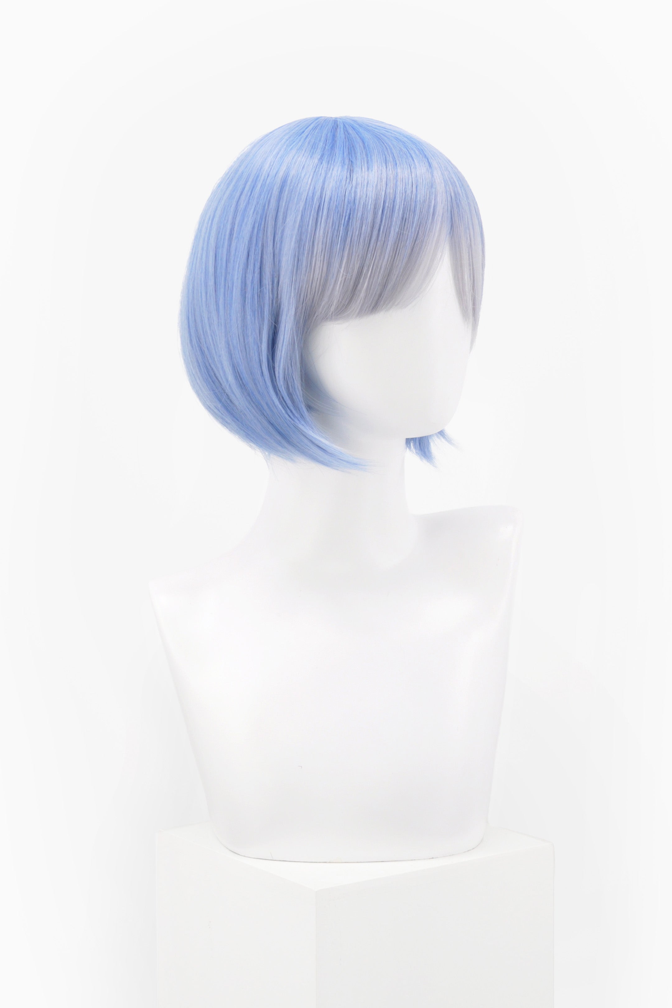 SHORT BLUE WIG WITH FRINGE