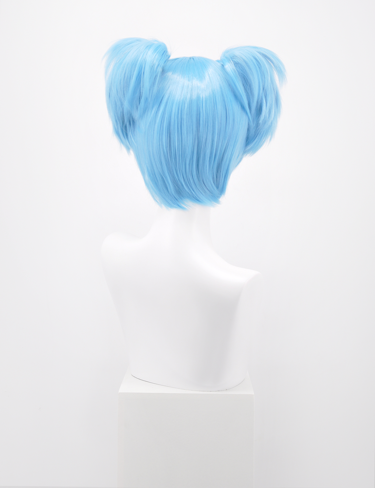 KURZE BLAUE PERÜCKE MIT PONYTAILS