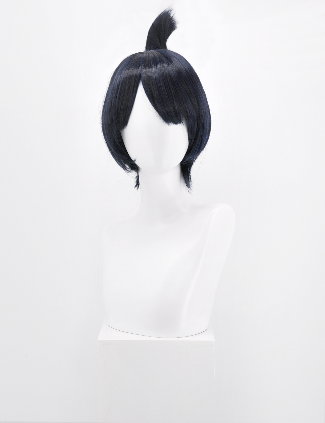 SHORT DARK BLUE WIG WITH SPIKE