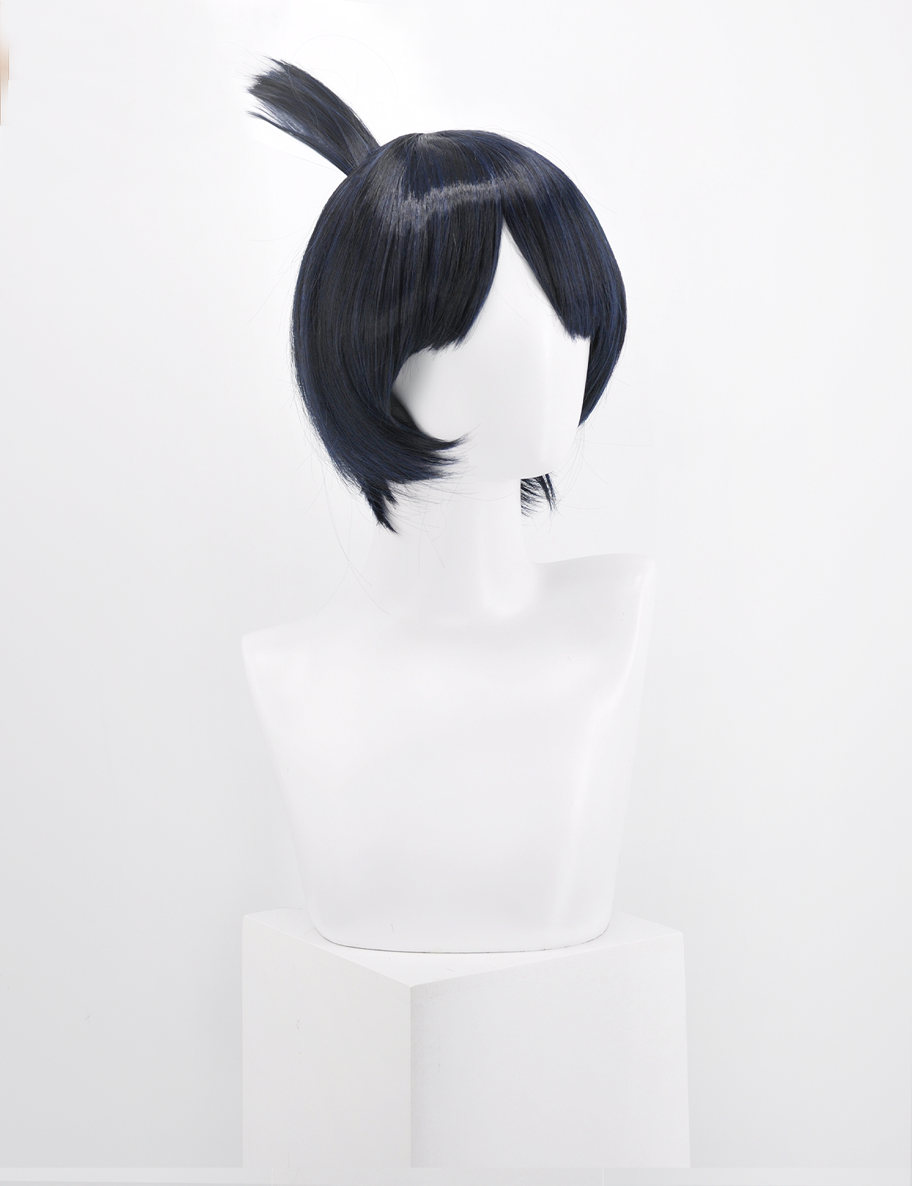 SHORT DARK BLUE WIG WITH SPIKE