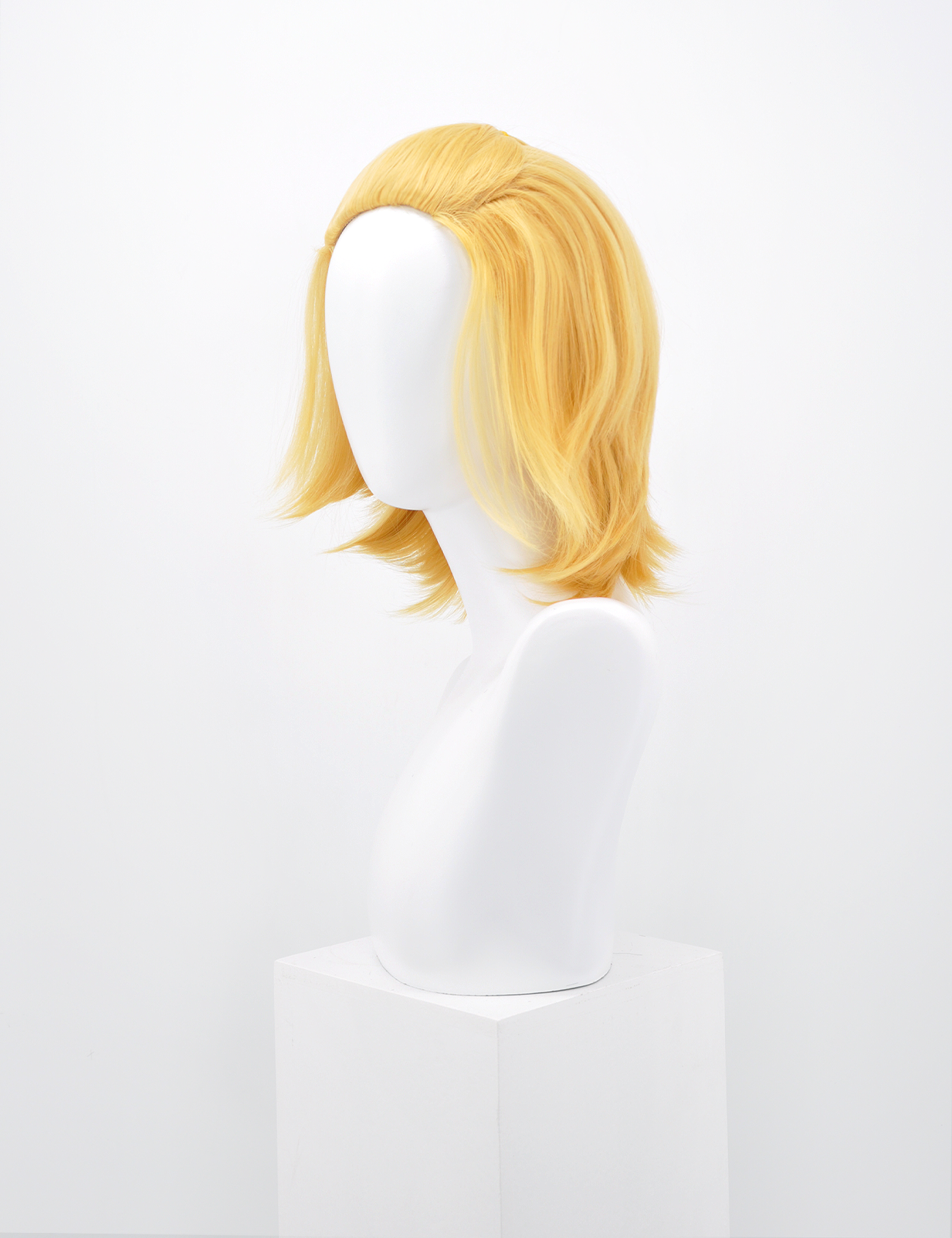 FRINGELESS BLOND WIG