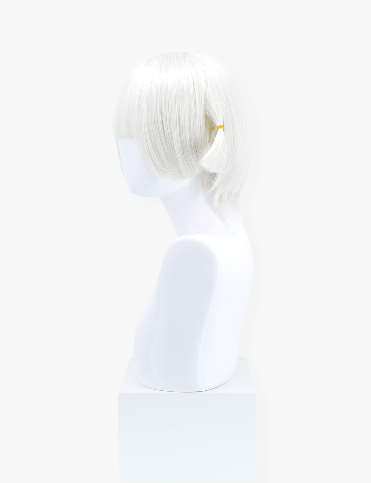 SHORT WHITE WIG