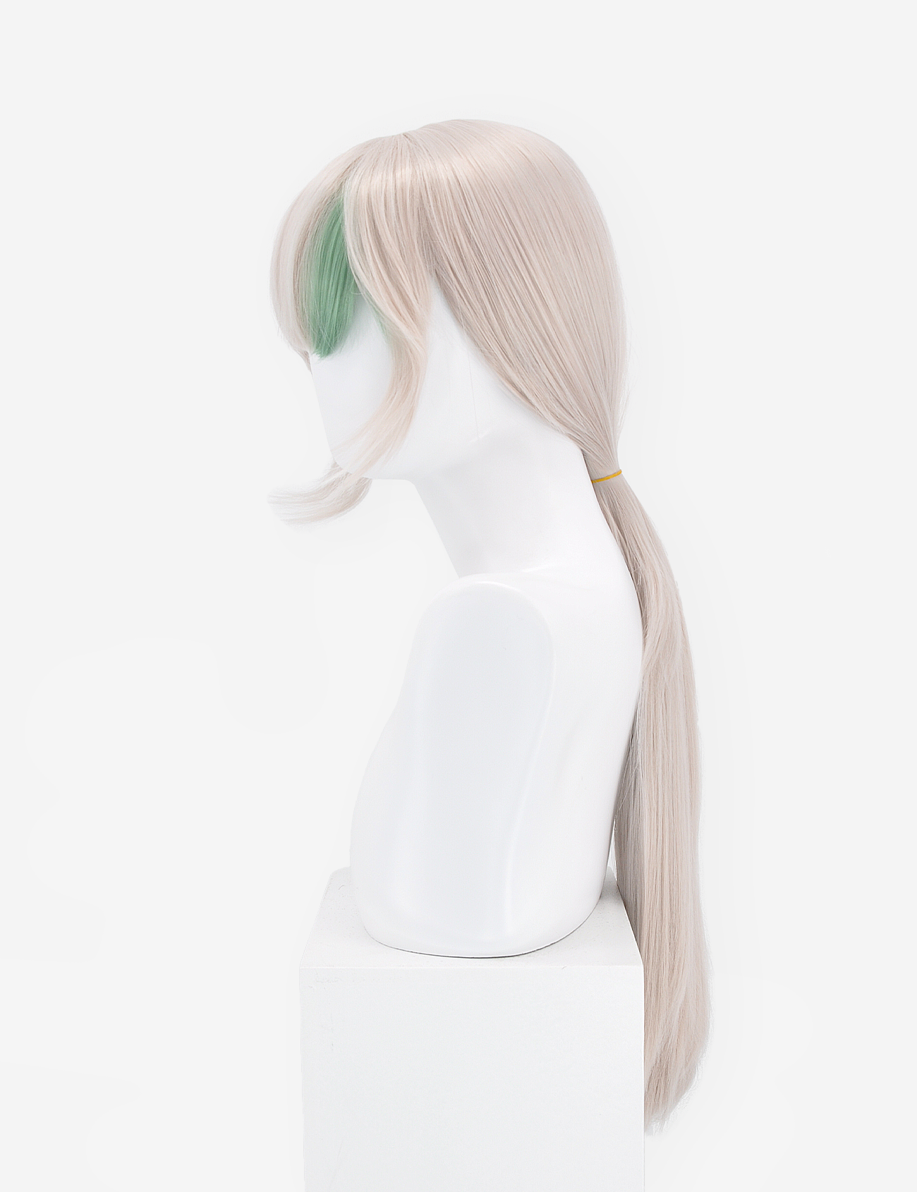 SILVER WIG WITH GREEN LOCK