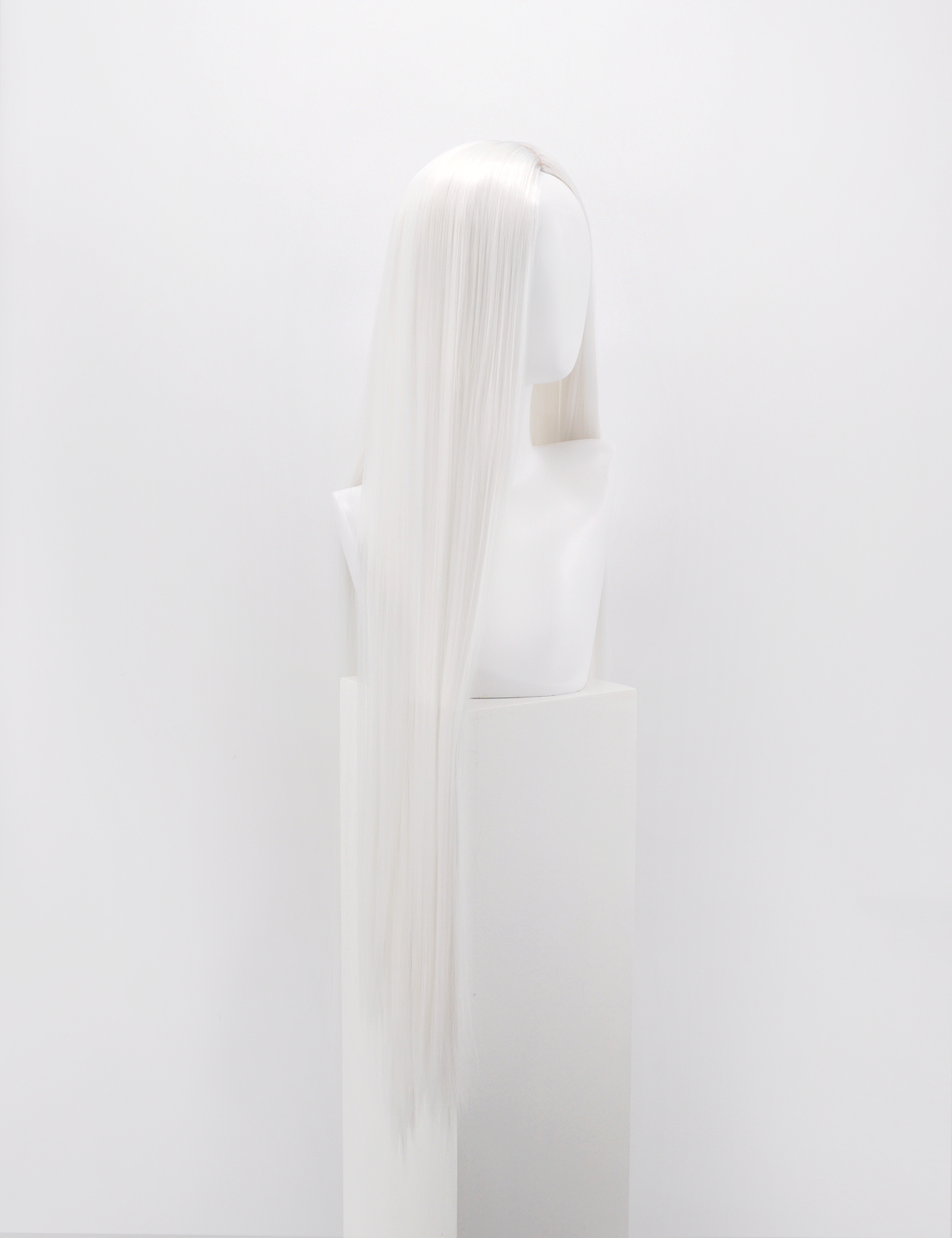 FRINGELESS EXTRA LONG WHITE WIG