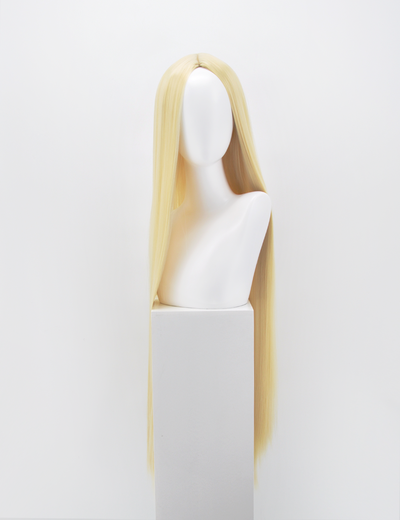 FRINGELESS EXTRA LONG BLOND WIG