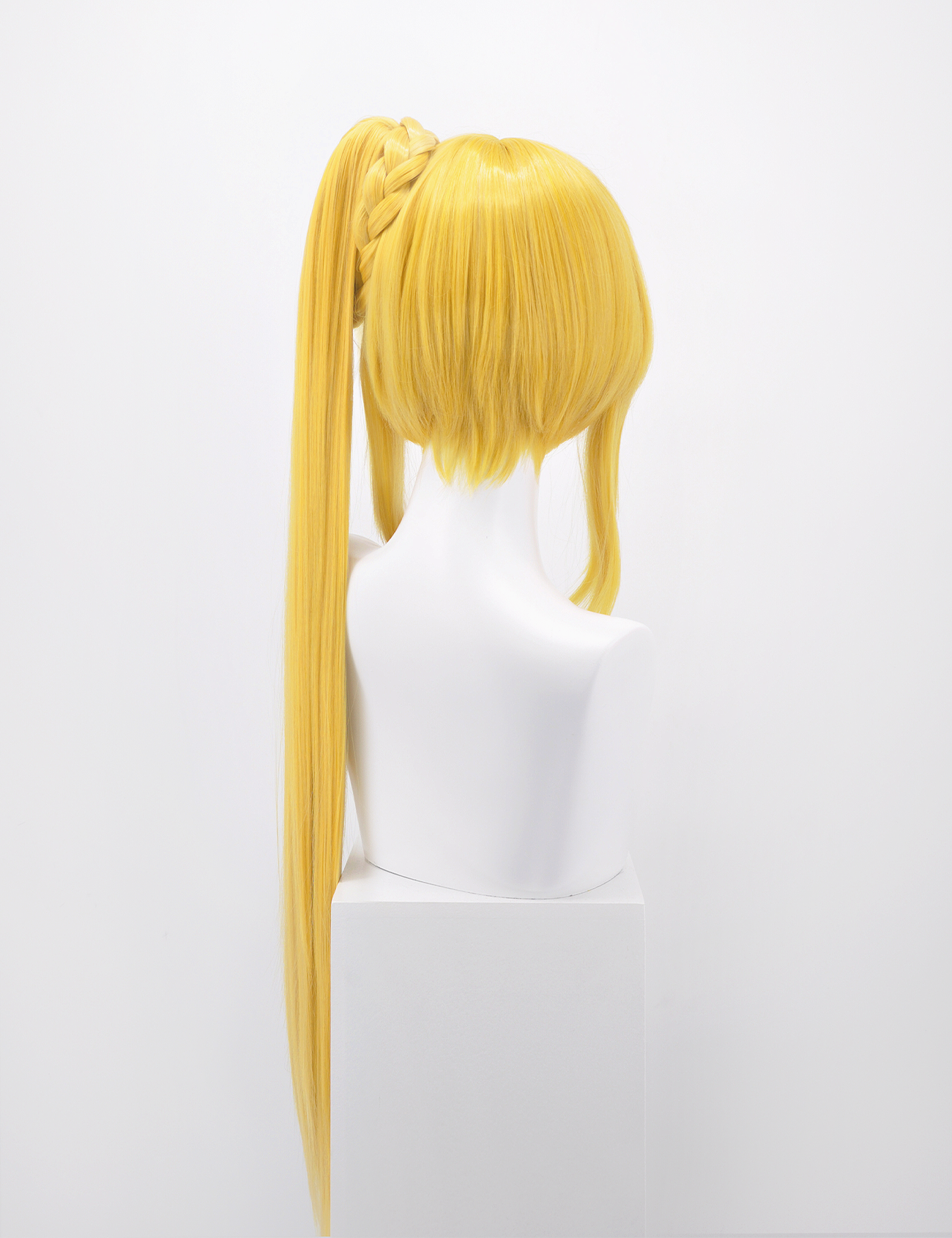 BLOND WIG WITH BRAID & PONY