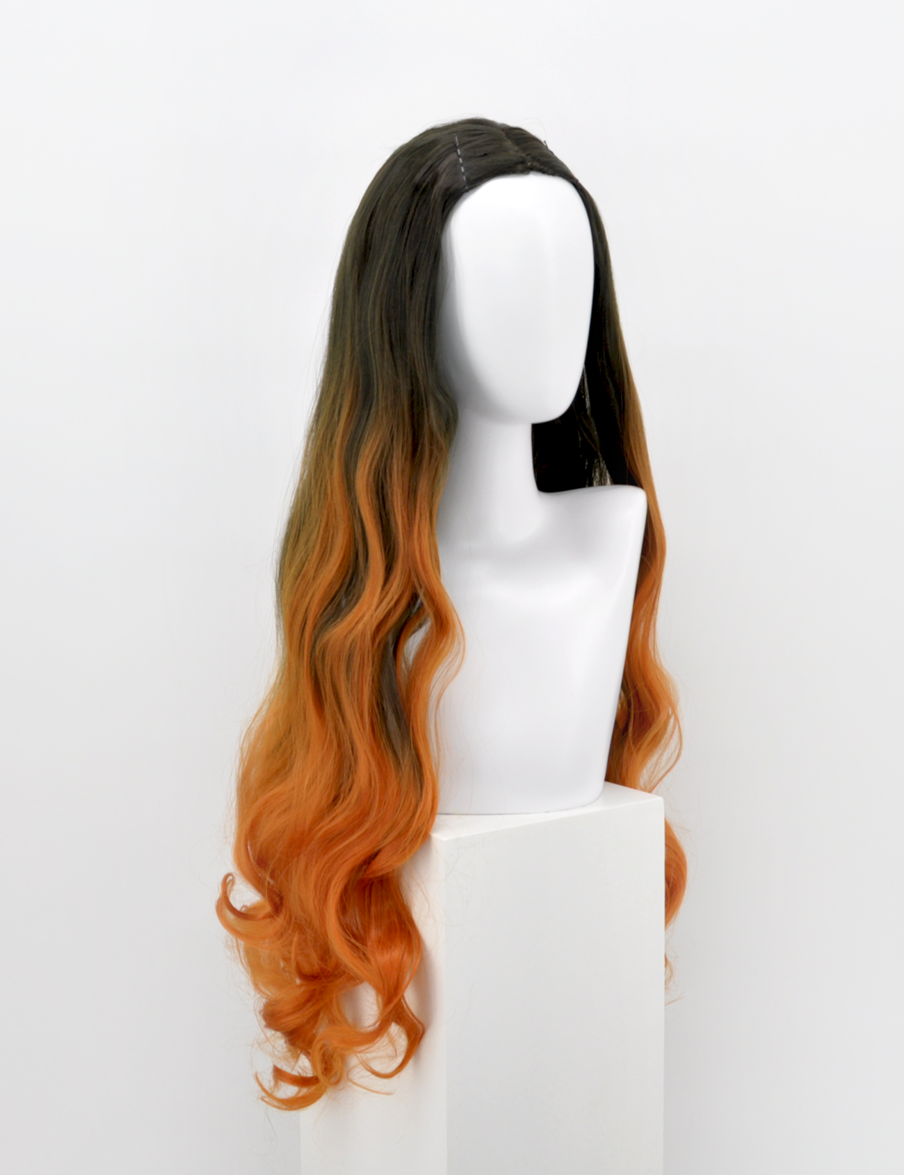 FRINGELESS WAVY LONG WIG