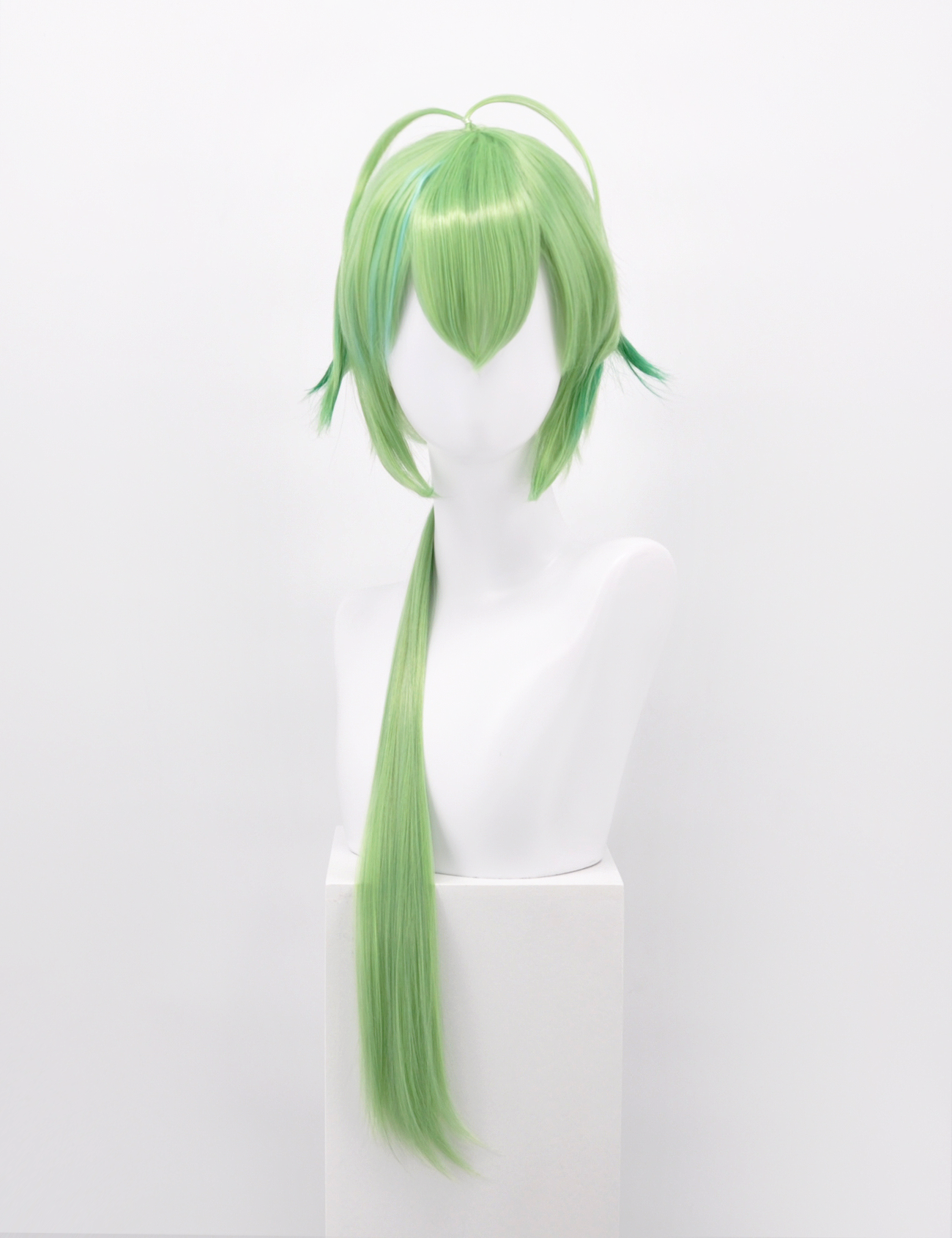 SOFT GREEN WIG