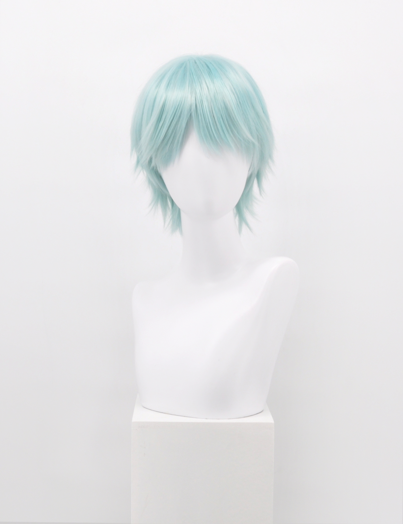 SHORT AQUA HAIR