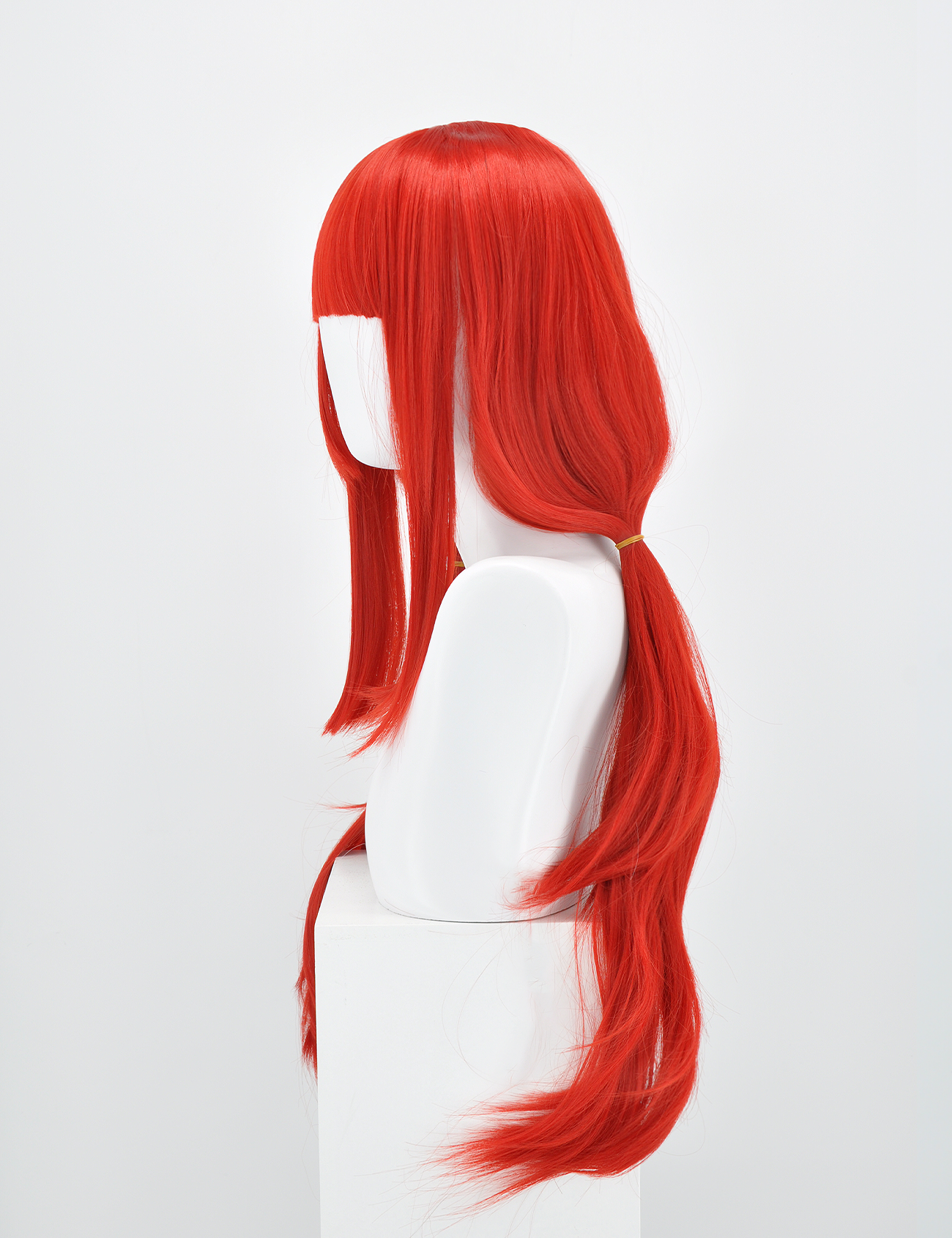 RED WIG WITH STRAIGHT FRINGE