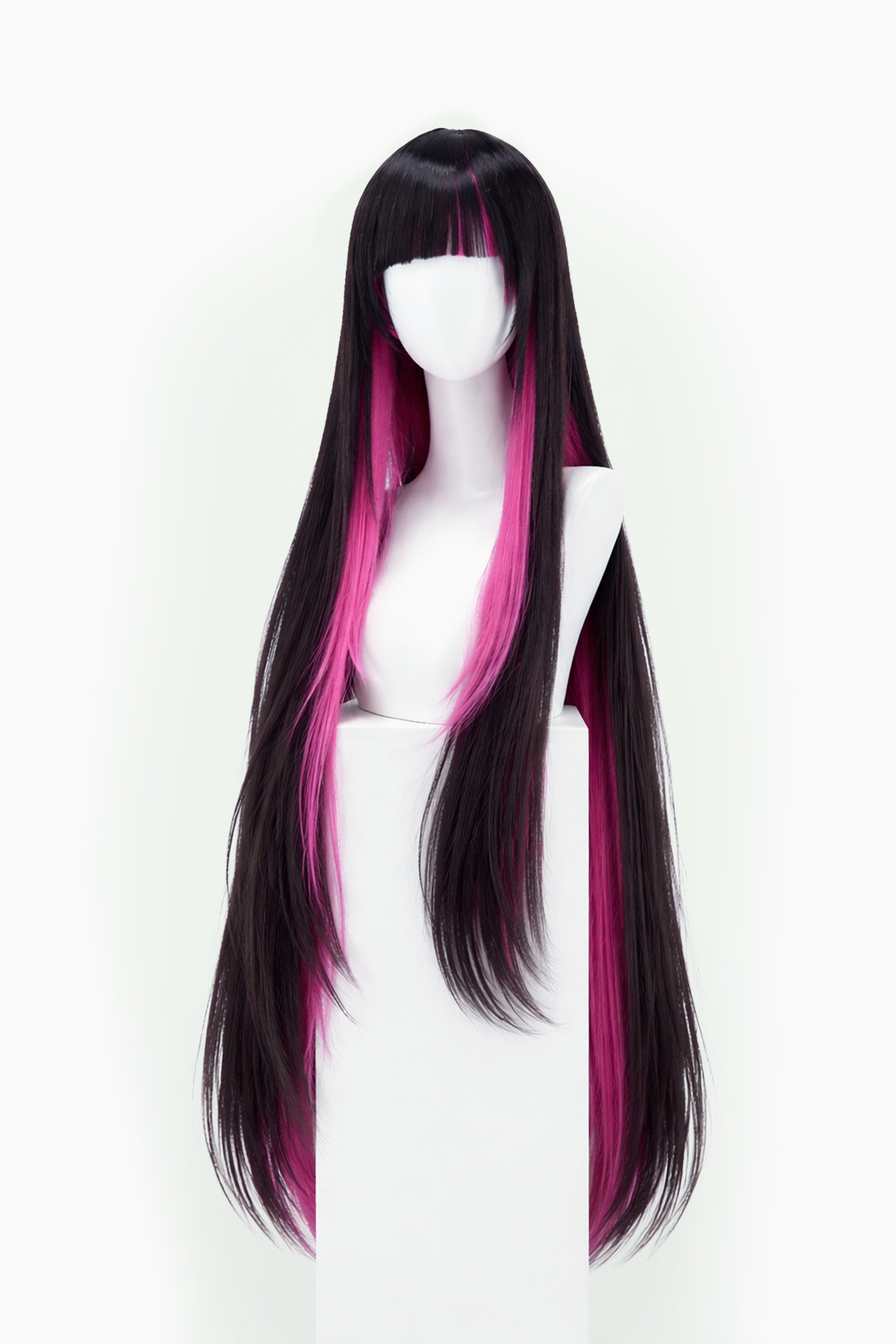 PERRUQUE NOIRE AVEC CHIGNON