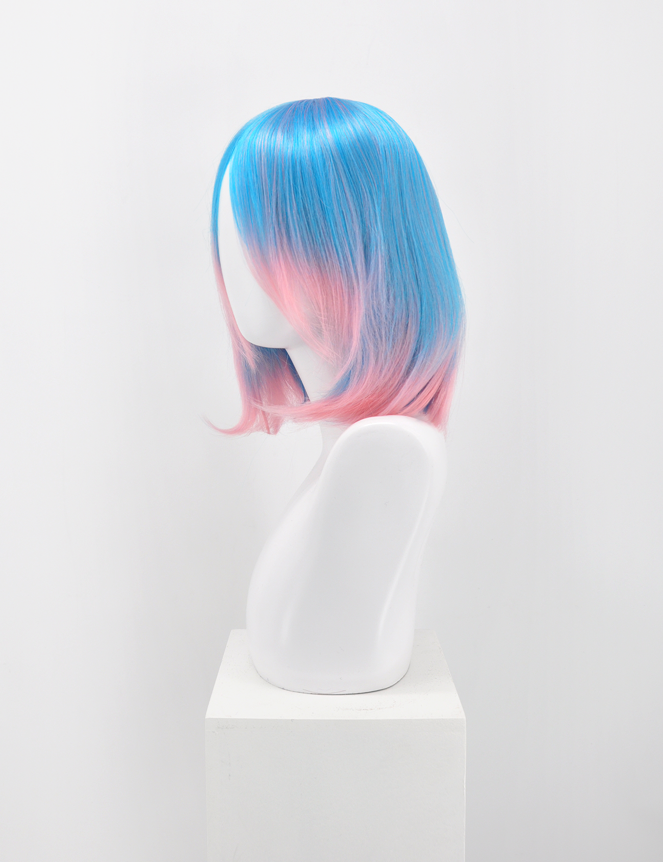 BOB WIG - AZURE/PEACH